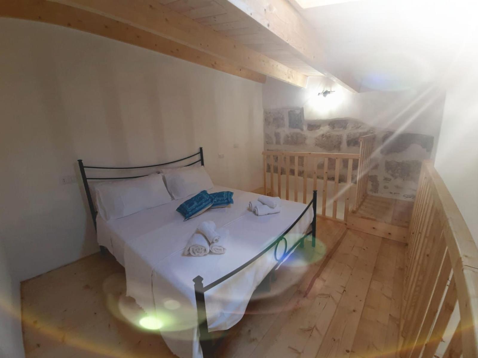 Nice Apt In A Street In Old Town Алгеро Екстериор снимка