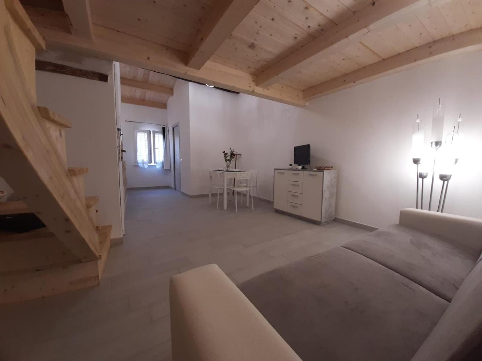 Nice Apt In A Street In Old Town Алгеро Екстериор снимка