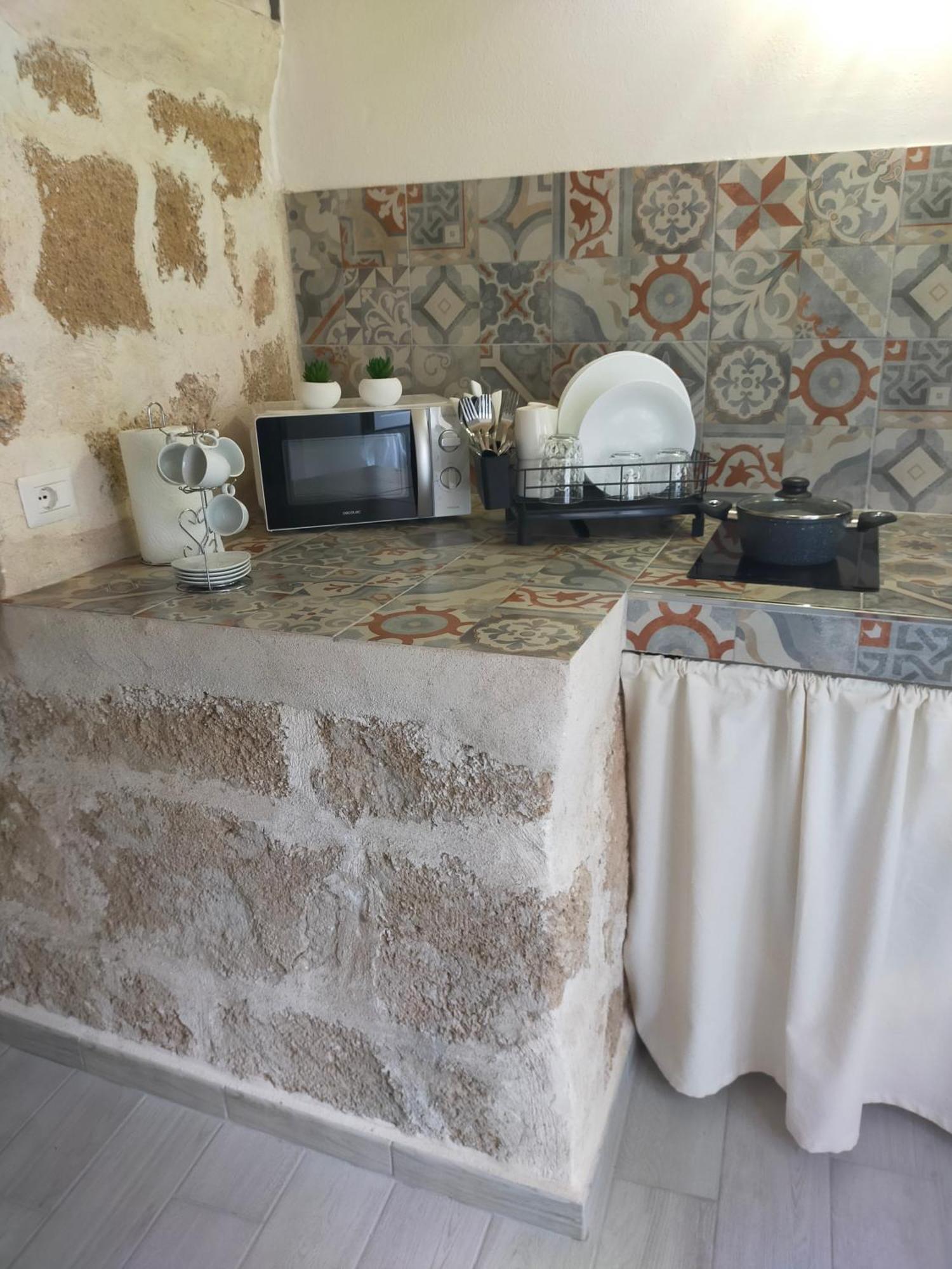 Nice Apt In A Street In Old Town Алгеро Екстериор снимка